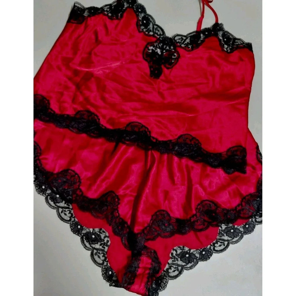 Vintage Victoria Secret Pajama Set L Red Satin Black Lace Cami Shorts Y2K 90s